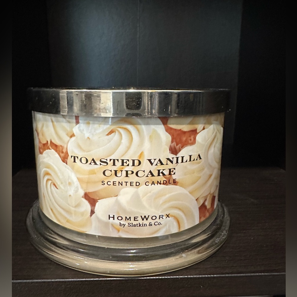 Homeworx Toasted Vanilla Cupcake